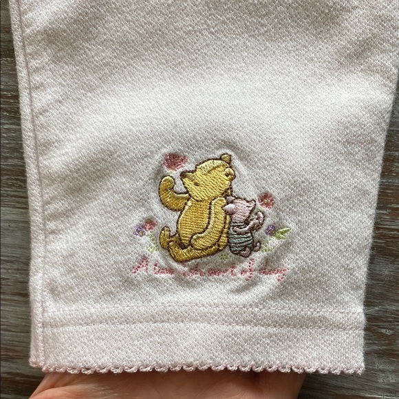 Disney Winnie the Pooh & Piglet Floral Scalloped Bear & Pig Embroidery Set 6-9M - Picture 2 of 10